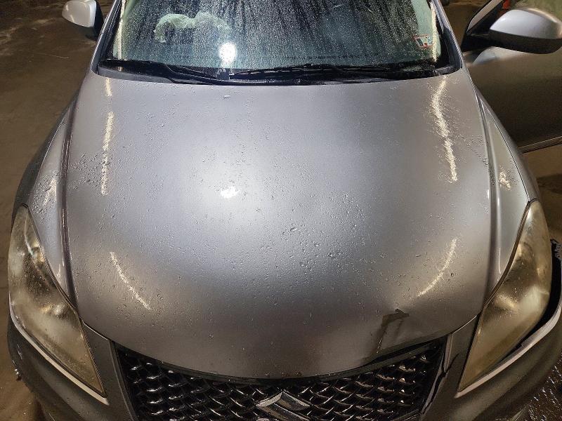 Photo 11 from auction – 2013 SUZUKI KIZASHI with VIN JS2RF9A8XD6100436
