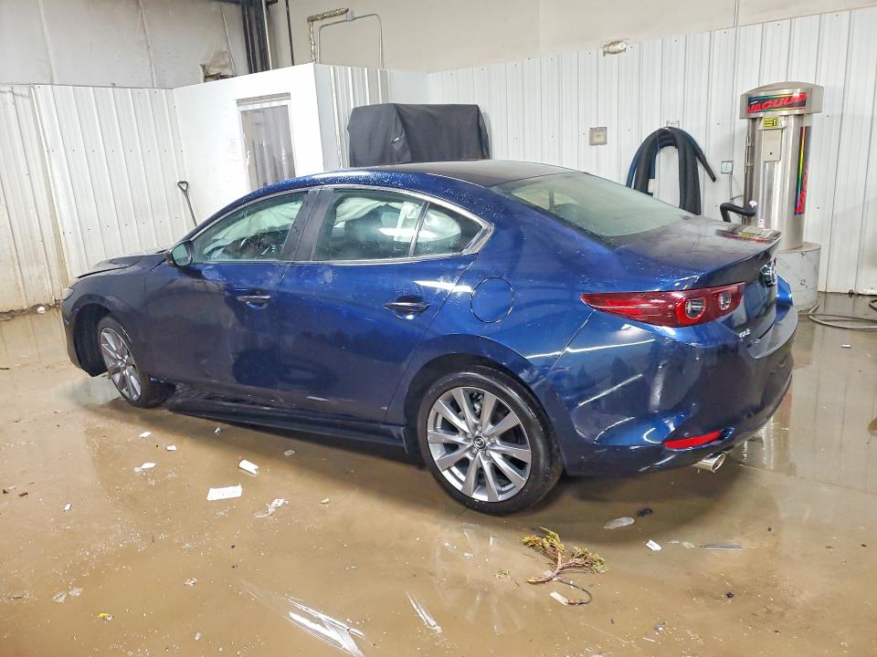 Photo 2 from auction – 2023 MAZDA 3 with VIN 3MZBPABM1PM357640