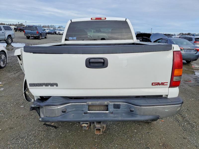 Photo 6 from auction – 2003 GMC NEW SIERRA with VIN 1GTEK19T03E313852