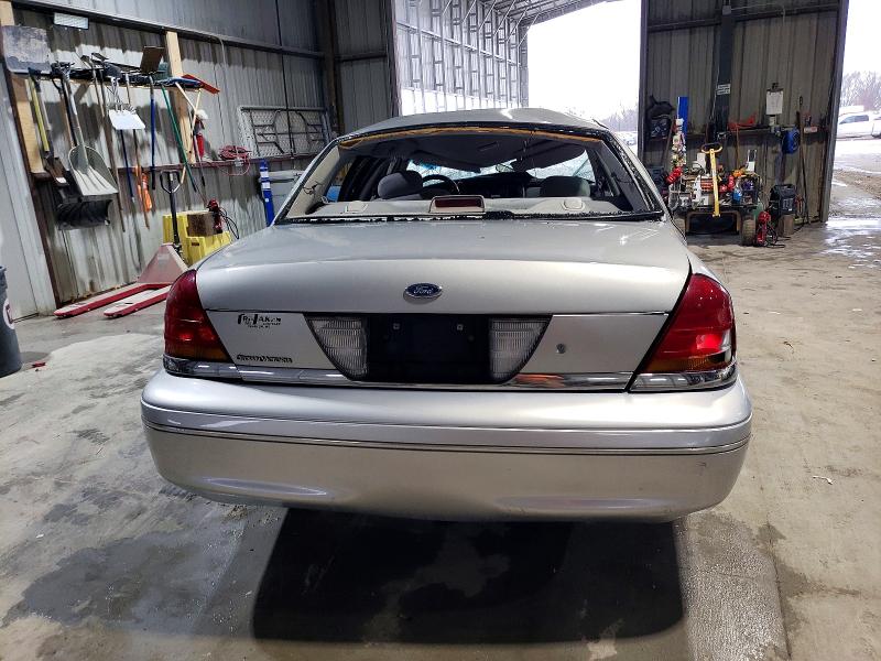 Photo 6 from auction – 2001 FORD CROWN VICT with VIN 2FAFP73W51X119332