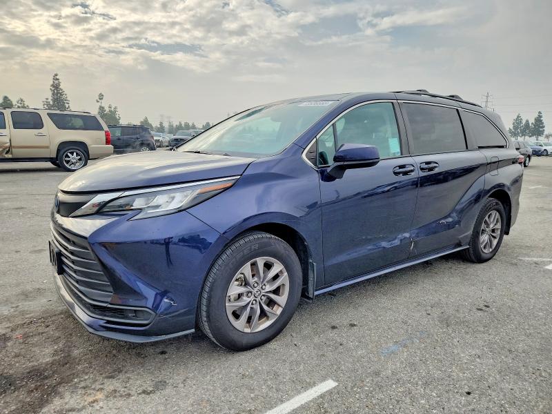 Photo 1 from auction – 2022 TOYOTA SIENNA with VIN 5TDBRKEC3NS131814