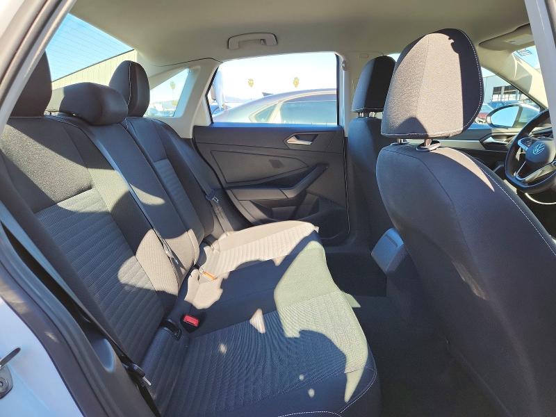 Photo 10 from auction – 2024 VOLKSWAGEN JETTA S with VIN 3VW5M7BU1RM070164