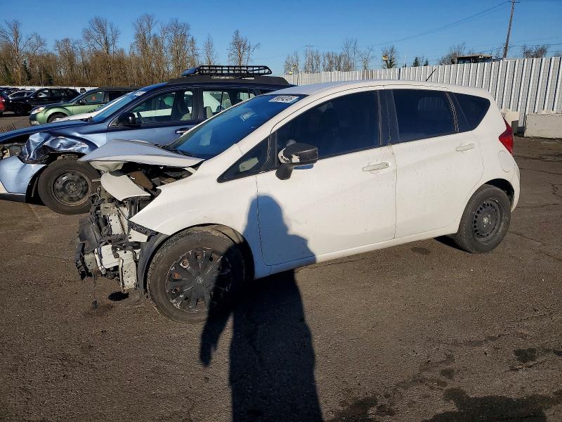 NISS VERSA NOTE 2015 with VIN 3N1CE2CP4FL375052 - Photo from auction