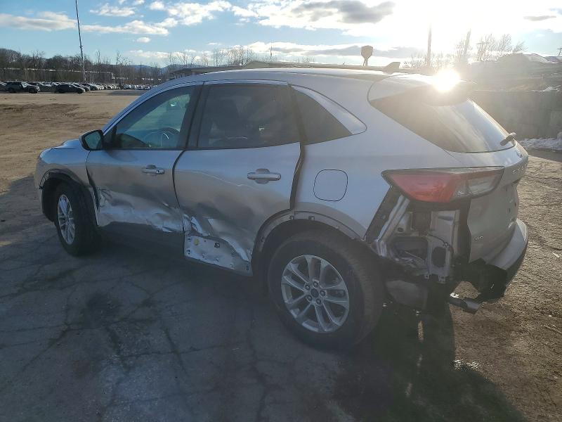 Photo 2 from auction – 2020 FORD ESCAPE SE with VIN 1FMCU9G68LUA65865