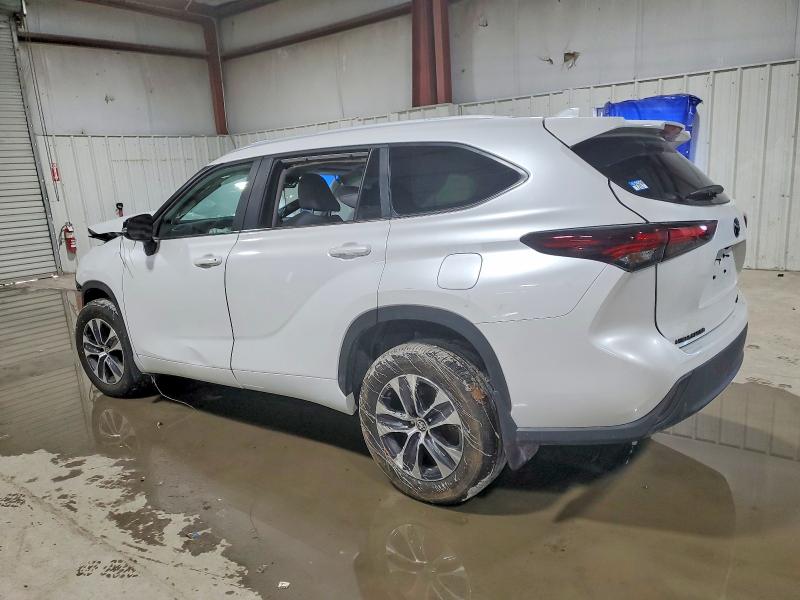 Photo 2 from auction – 2024 TOYOTA HIGHLANDER with VIN 5TDKDRBH5RS573670