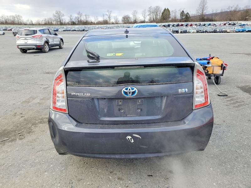 Photo 6 from auction – 2013 TOYOTA PRIUS with VIN JTDKN3DU1D5675339