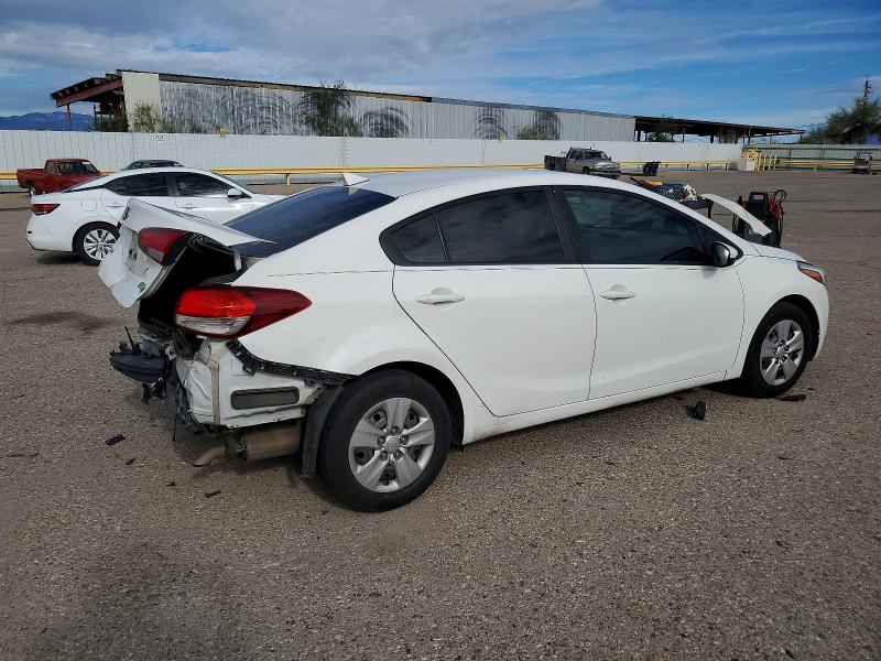 Photo 3 from auction – 2017 KIA FORTE with VIN 3KPFK4A77HE035810