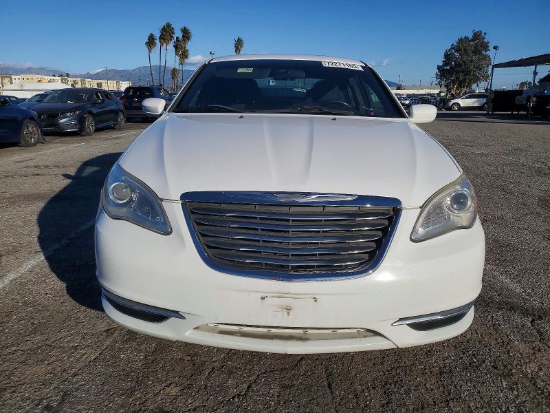 Photo 5 from auction – 2013 CHRYSLER 200 TOURIN with VIN 1C3CCBBG0DN678447