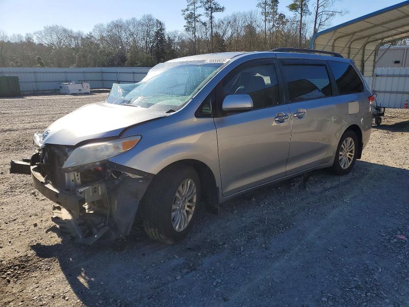 TOYOTA SIENNA 2013 with VIN 5TDYK3DC0DS294330 - Photo from auction