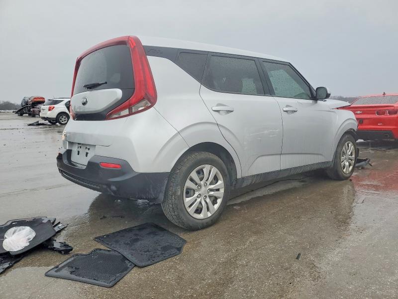 Photo 3 from auction – 2020 KIA SOUL with VIN KNDJ23AU2L7042571