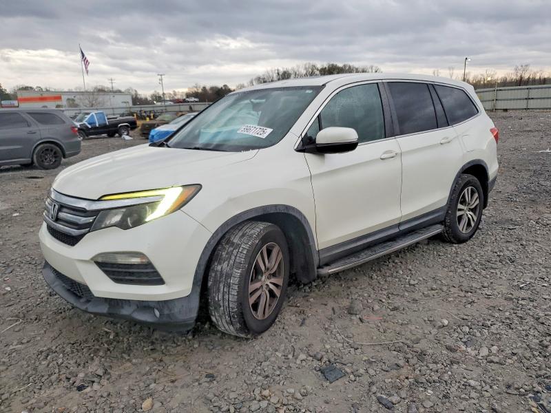 TOYOTA RAV4 LIMIT 2017 with VIN 2T3YFREV9HW360501 - Photo from auction
