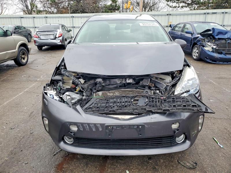 Photo 5 from auction – 2012 TOYOTA PRIUS V with VIN JTDZN3EU3C3115989