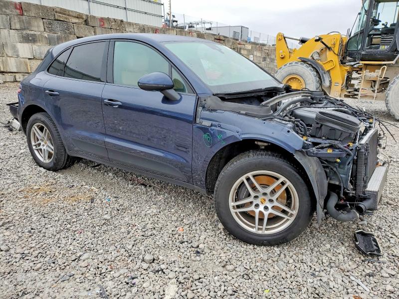 Photo 4 from auction – 2018 PORSCHE MACAN with VIN WP1AA2A52JLB05094