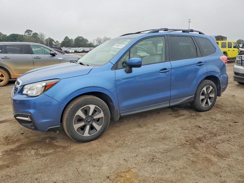 SUBARU FORESTER 2 2017 with VIN JF2SJAGC0HH805717 - Photo from auction