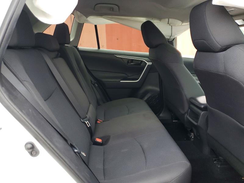 Photo 11 from auction – 2020 TOYOTA RAV4 LE with VIN 2T3H1RFV4LC067614