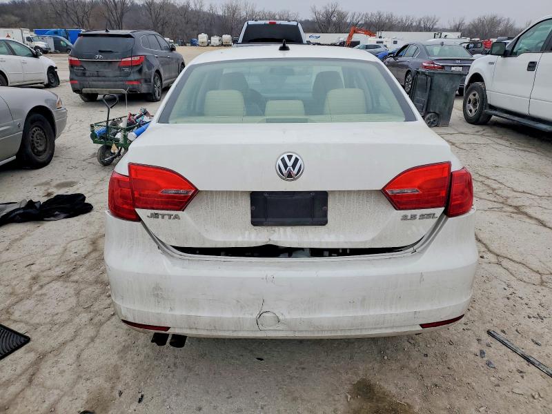 Photo 6 from auction – 2011 VOLKSWAGEN JETTA with VIN 3VWLZ7AJ3BM003796