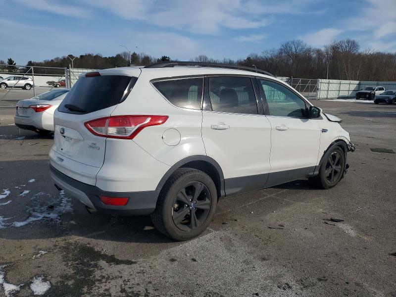 Photo 3 from auction – 2016 FORD ESCAPE with VIN 1FMCU0GX1GUA72781