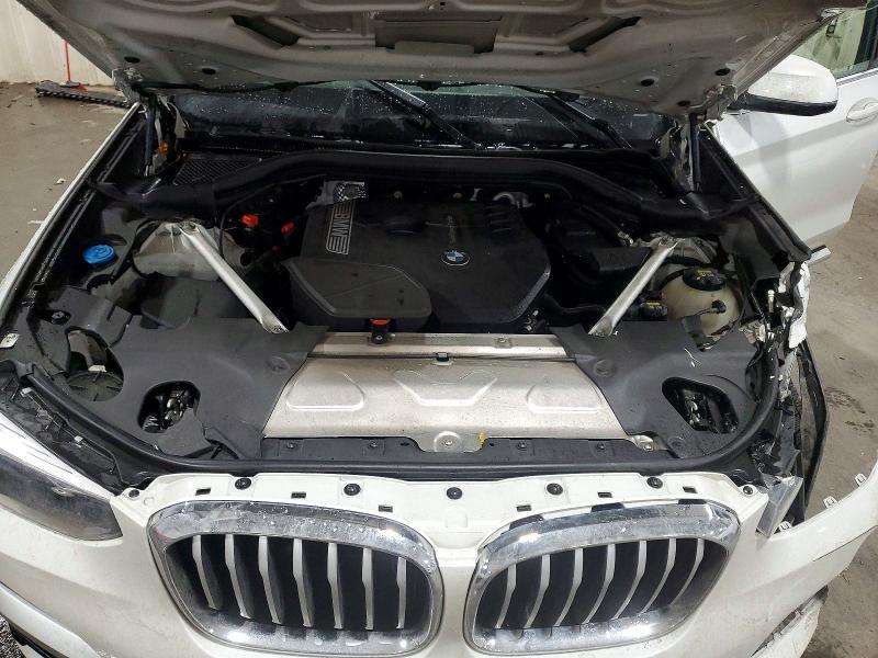 Photo 12 from auction – 2018 BMW X3 XDRIVE3 with VIN 5UXTR9C54JLD64941