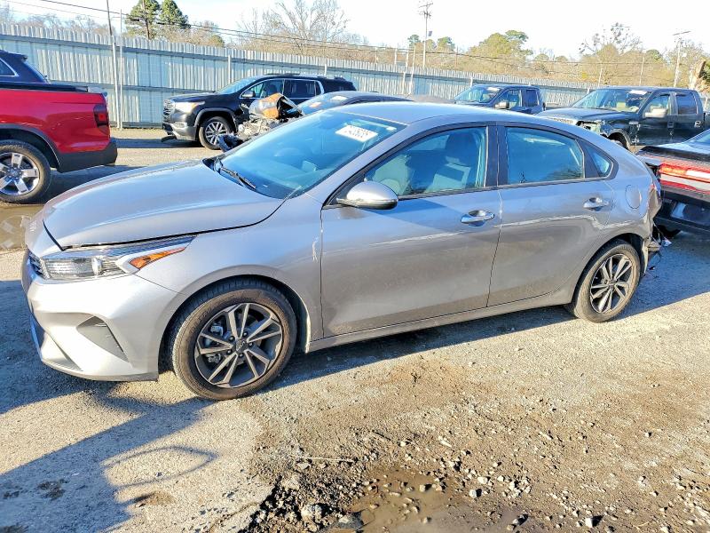 KIA FORTE 2023 with VIN 3KPF24AD1PE686371 - Photo from auction