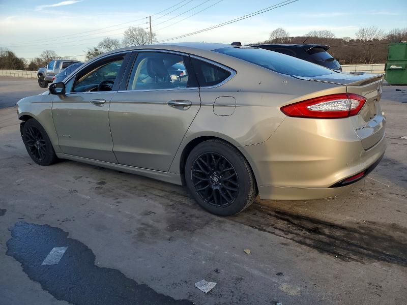 Photo 2 from auction – 2015 FORD FUSION with VIN 3FA6P0RU3FR283102