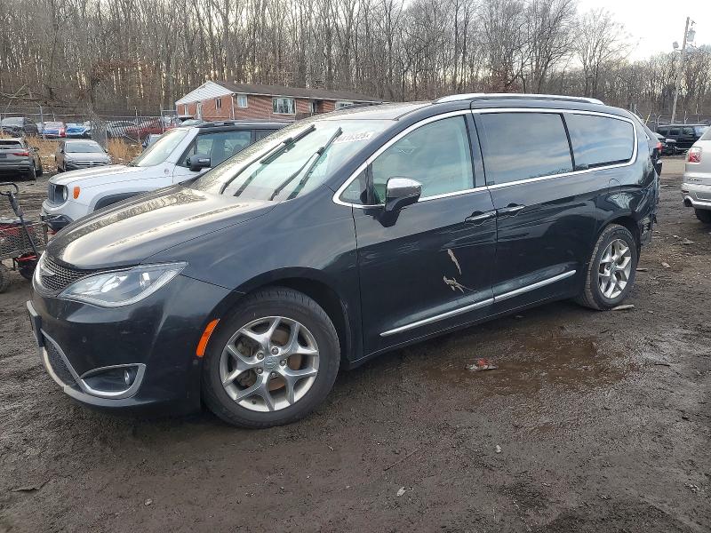 CHRYSLER PACIFICA L 2019 with VIN 2C4RC1GG6KR714988 - Photo from auction