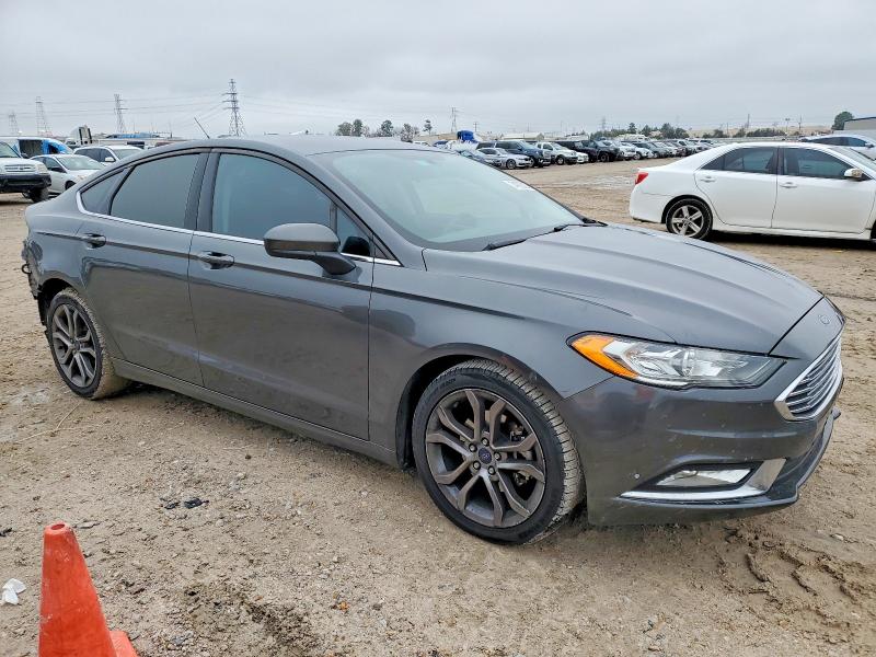 Photo 4 from auction – 2017 FORD FUSION with VIN 3FA6P0HDXHR397666