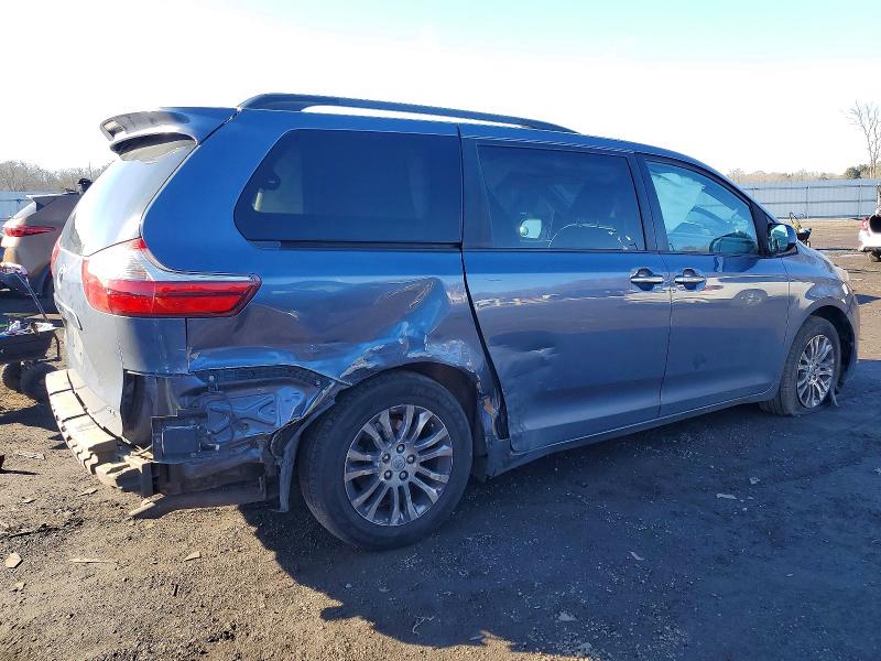 Photo 3 from auction – 2015 TOYOTA SIENNA XLE with VIN 5TDYK3DC6FS576751