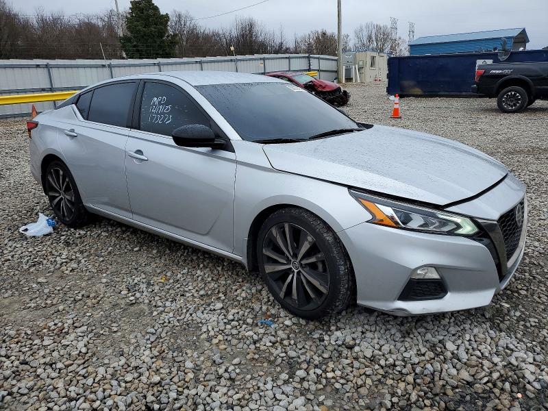Photo 4 from auction – 2019 NISSAN ALTIMA SR with VIN 1N4BL4CV1KC197153