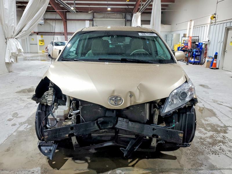 Photo 5 from auction – 2011 TOYOTA SIENNA LE with VIN 5TDKK3DC0BS022413