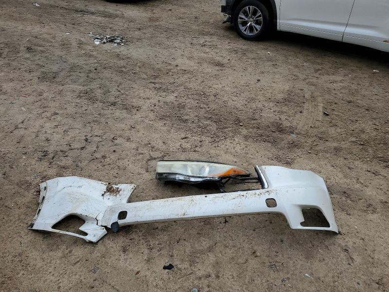 Photo 13 from auction – 2015 TOYOTA HIGHLANDER with VIN 5TDKKRFH4FS041628