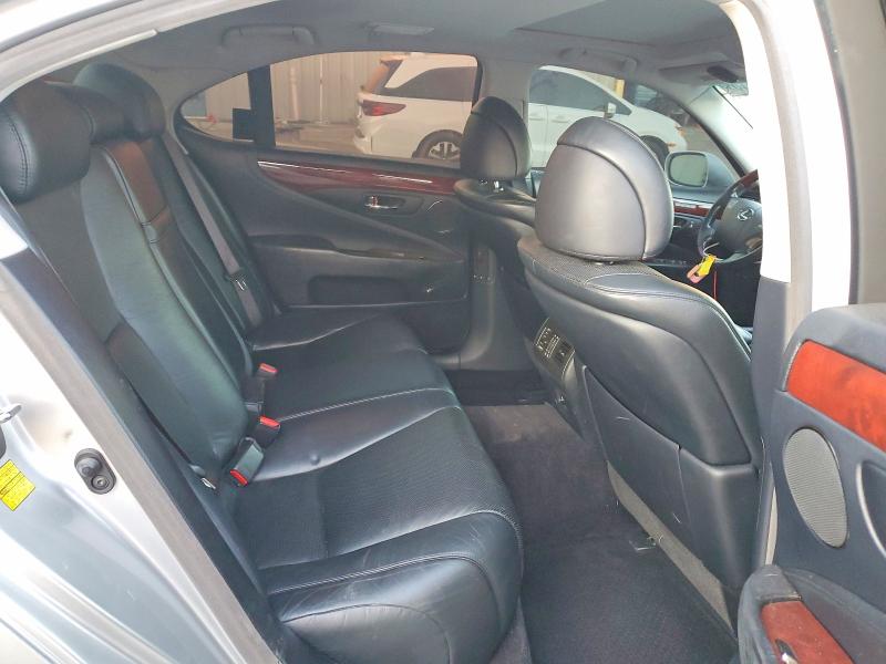 Photo 10 from auction – 2009 LEXUS LS with VIN JTHBL46F695089607