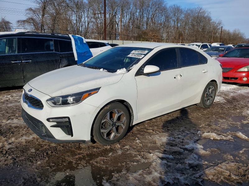 KIA FORTE FE 2019 with VIN 3KPF24AD0KE111526 - Photo from auction