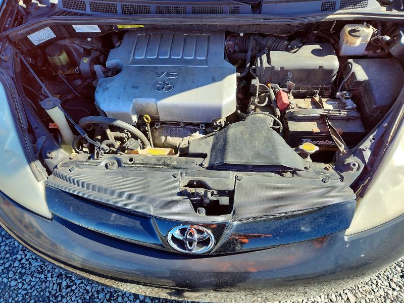 Photo 12 from auction – 2010 TOYOTA SIENNA with VIN 5TDYK4CC7AS311949