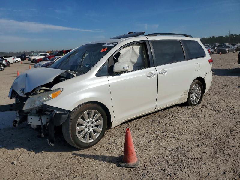 TOYOTA SIENNA XLE 2014 with VIN 5TDYK3DC0ES433048 - Photo from auction