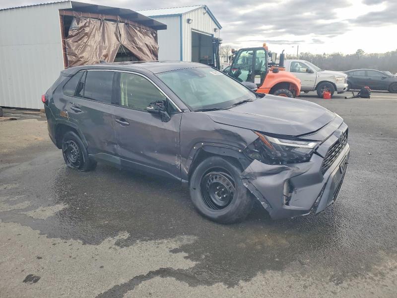 Photo 4 from auction – 2023 TOYOTA RAV4 LE with VIN 2T3G1RFV4PC344781