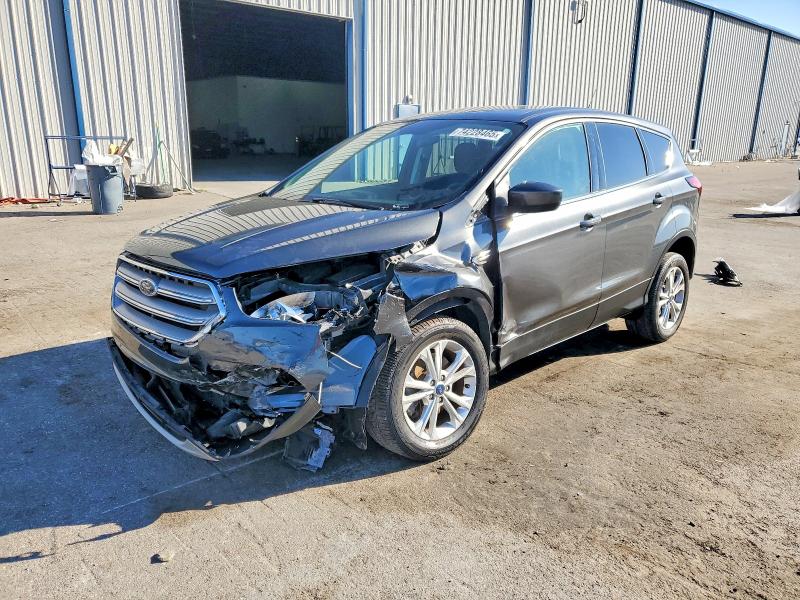 FORD ESCAPE SE 2019 with VIN 1FMCU9GD2KUA70380 - Photo from auction