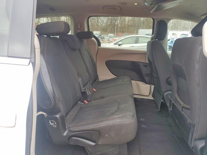 Photo 11 from auction – 2017 CHRYSLER PACIFICA L with VIN 2C4RC1CG0HR510721
