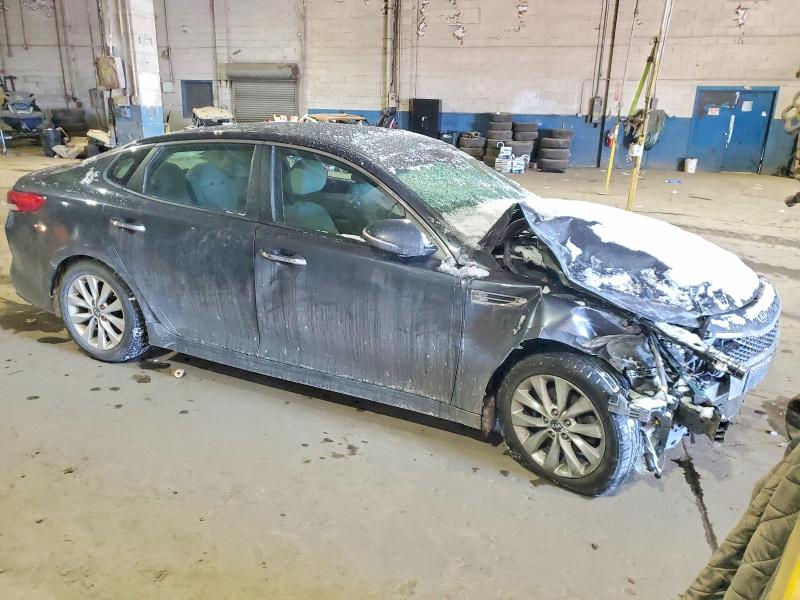 Photo 4 from auction – 2017 KIA OPTIMA with VIN 5XXGT4L37HG147171