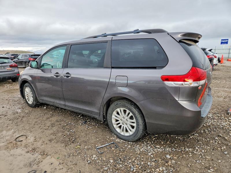 Photo 2 from auction – 2012 TOYOTA SIENNA XLE with VIN 5TDYK3DC2CS262784
