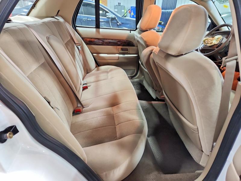 Photo 10 from auction – 2004 MERCURY GRAND MARQ with VIN 2MEFM74W24X655918