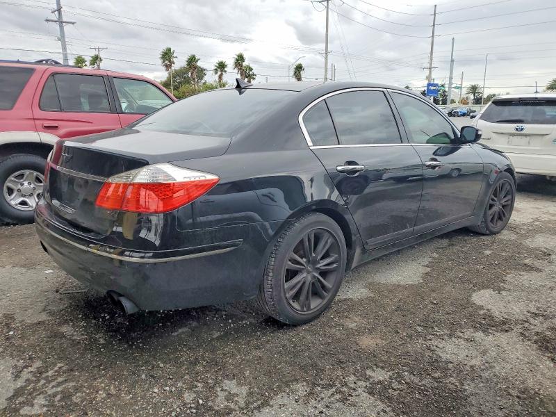Photo 3 from auction – 2010 HYUNDAI GENESIS 3. with VIN KMHGC4DE3AU089846
