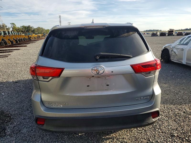 Photo 6 from auction – 2019 TOYOTA HIGHLANDER with VIN 5TDJZRFH3KS957332