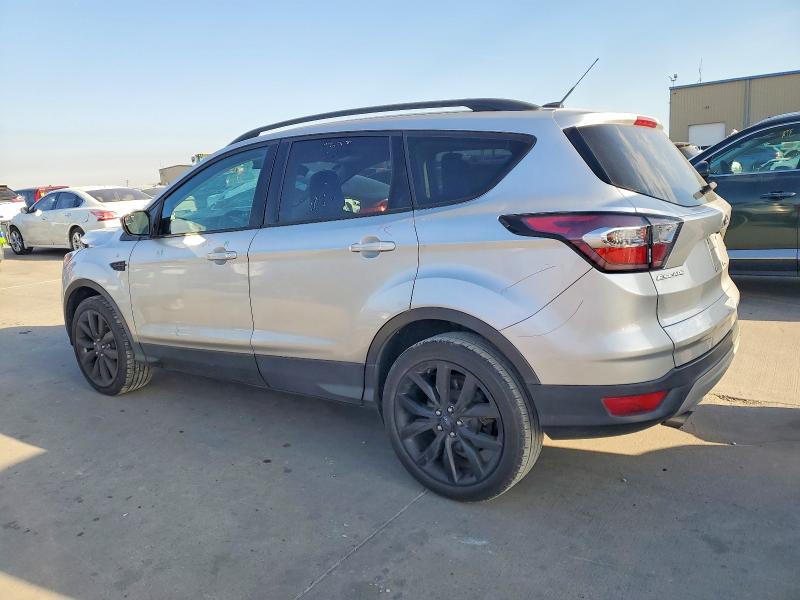 Photo 2 from auction – 2018 FORD ESCAPE with VIN 1FMCU0GD5JUA42020