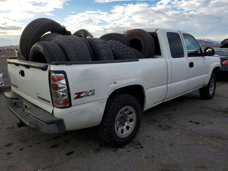 Photo 3 from auction – 2004 CHEVROLET SILVERADO with VIN 1GCEK19T94E299029