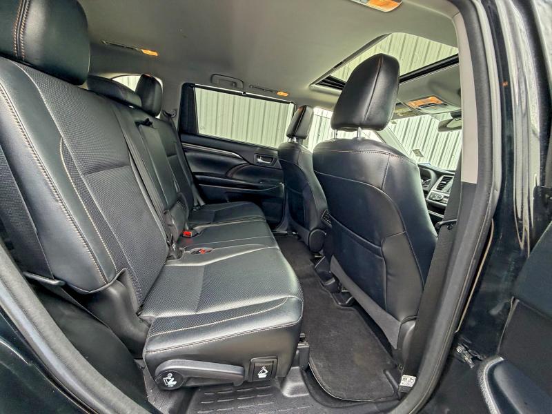 Foto 6 de la subasta – 2018 TOYOTA HIGHLANDER con VIN 5TDYZRFHXJS243386