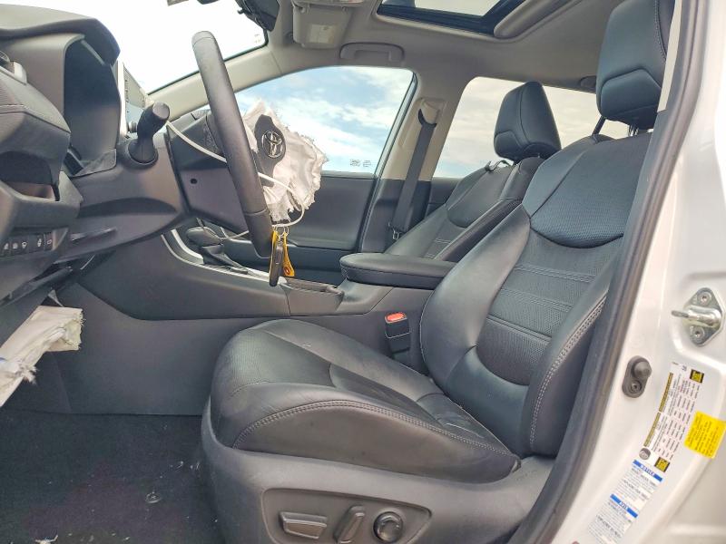 Photo 7 from auction – 2019 TOYOTA RAV 4 with VIN 2T3N1RFV7KW051892