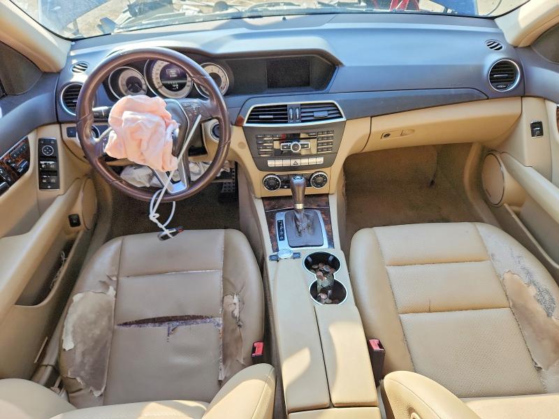 Photo 8 from auction – 2013 MERCEDES-BENZ C with VIN WDDGF4HB8DA793354