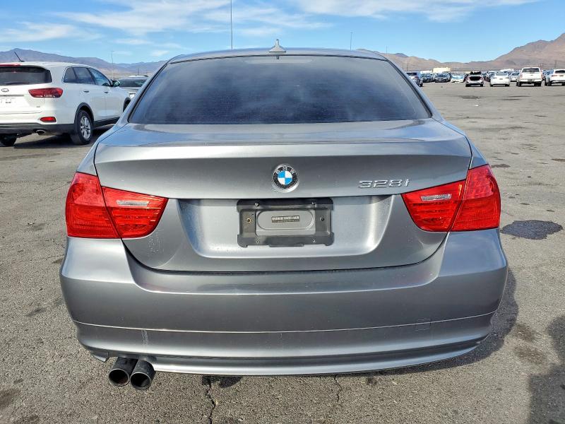 Photo 6 from auction – 2011 BMW 328 I with VIN WBAPH7G59BNN06544