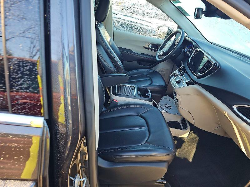 Photo 5 from auction – 2023 CHRYSLER PACIFICA T with VIN 2C4RC1BG9PR600675