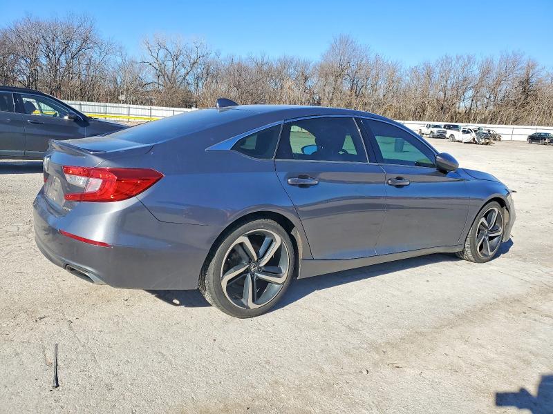 Photo 3 from auction – 2018 HONDA ACCORD with VIN 1HGCV1F32JA152333